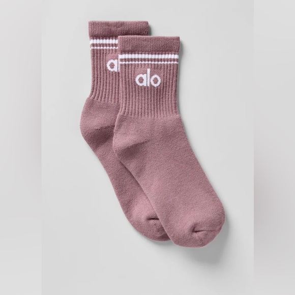 Alo Half Crew Throwback - Picture 2 of 7